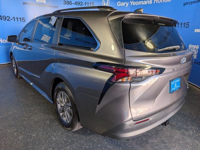 2023 Toyota Sienna XLE