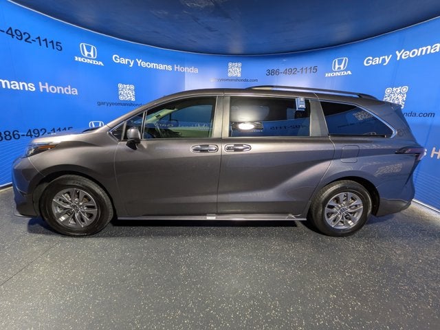 2023 Toyota Sienna XLE