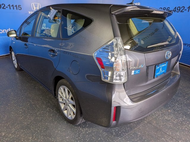 2013 Toyota Prius v Five