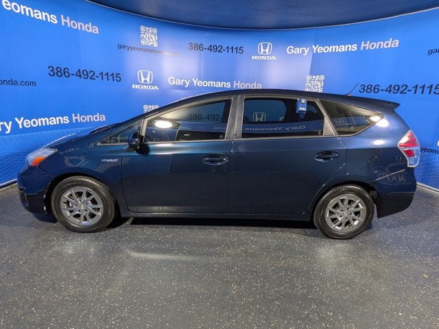 2017 Toyota Prius v Two