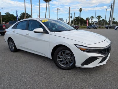 2024 Hyundai Elantra SEL