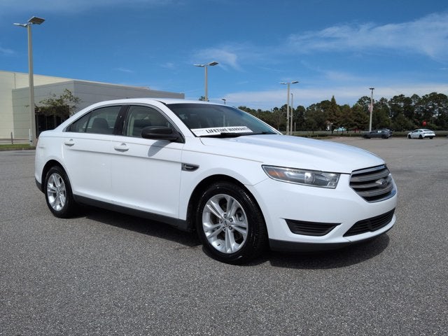 2018 Ford Taurus SE