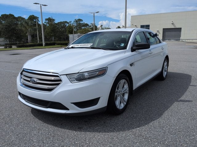 2018 Ford Taurus SE