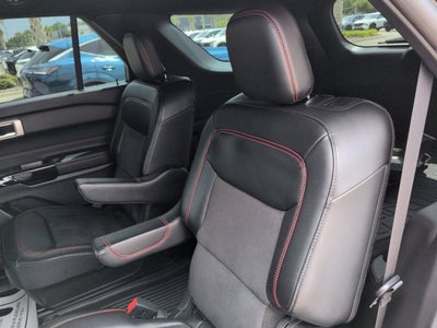 2024 Ford Explorer ST-Line