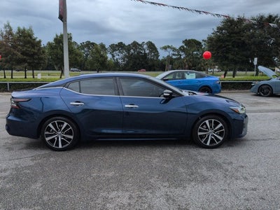 2022 Nissan Maxima SV
