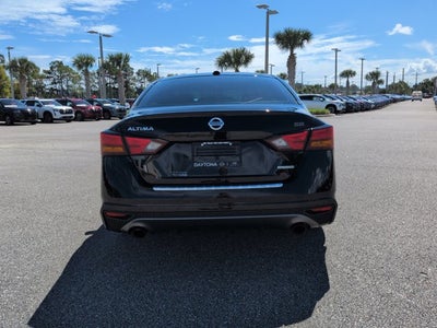 2021 Nissan Altima 2.0 SR
