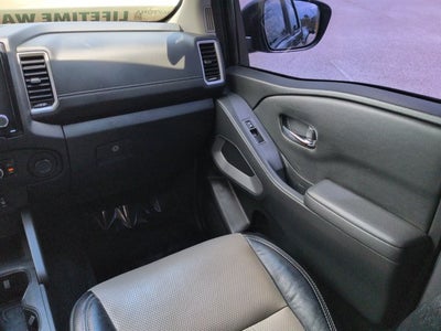 2022 Nissan Frontier SV