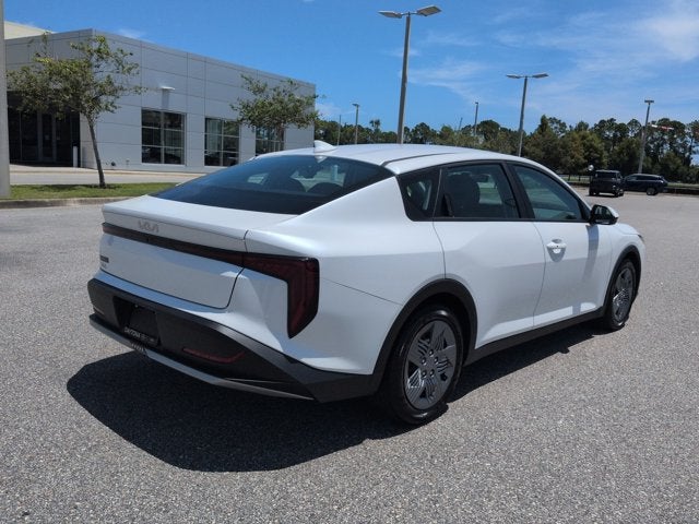 2025 Kia K4 LX