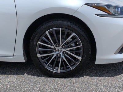 2024 Lexus ES 250