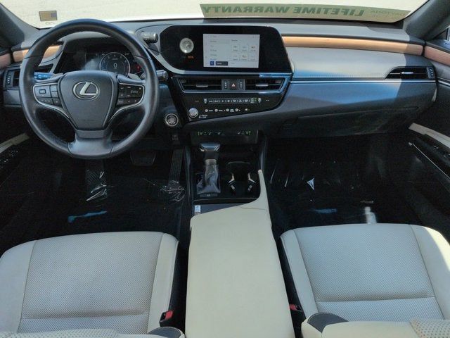 2024 Lexus ES 250