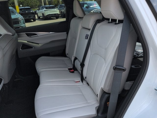 2027 INFINITI QX60 LUXE
