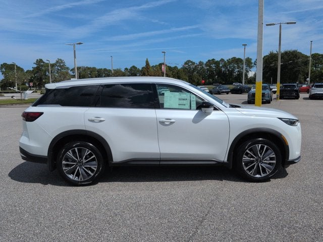 2027 INFINITI QX60 LUXE