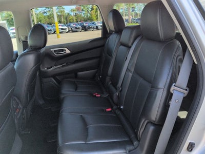 2016 Nissan Pathfinder SL