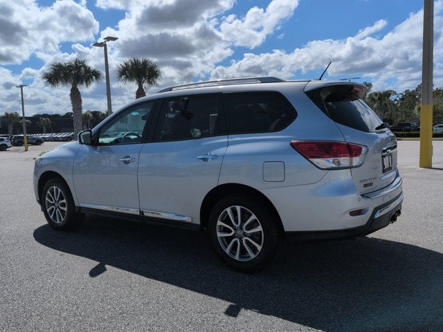 2016 Nissan Pathfinder SL