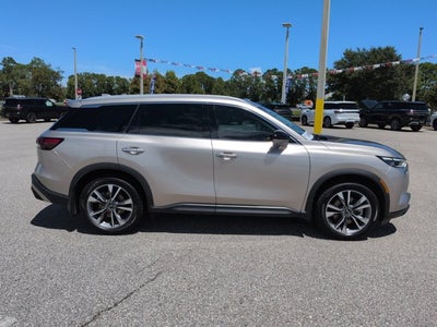 2023 INFINITI QX60 LUXE