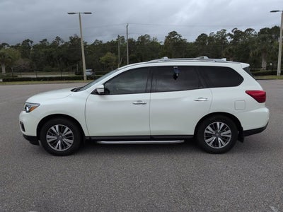 2020 Nissan Pathfinder SL