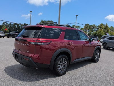 2024 Nissan Pathfinder SV
