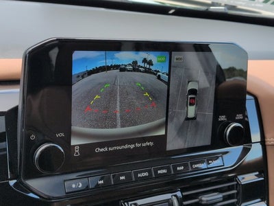 2025 Nissan Pathfinder Platinum