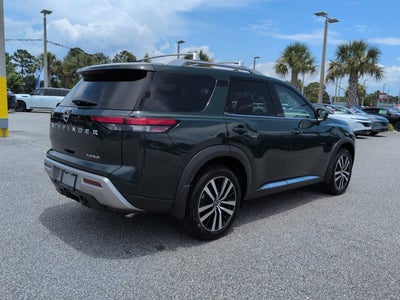 2025 Nissan Pathfinder Platinum