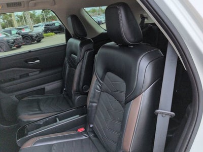 2023 Nissan Pathfinder Platinum