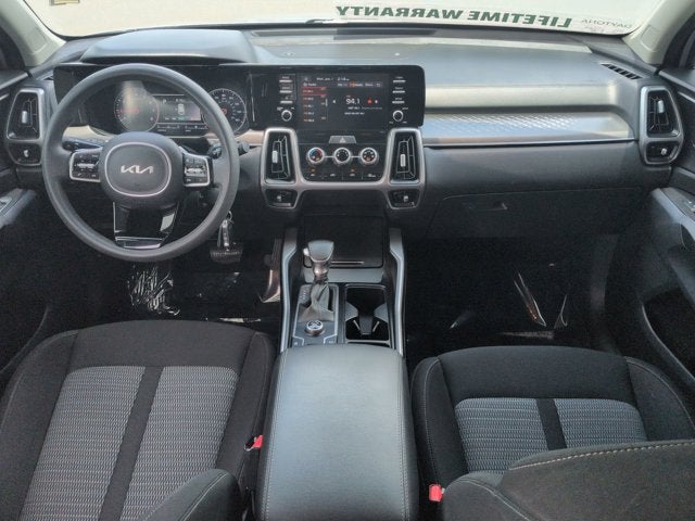 2022 Kia Sorento LX