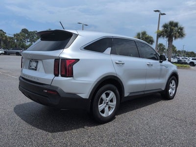 2022 Kia Sorento LX