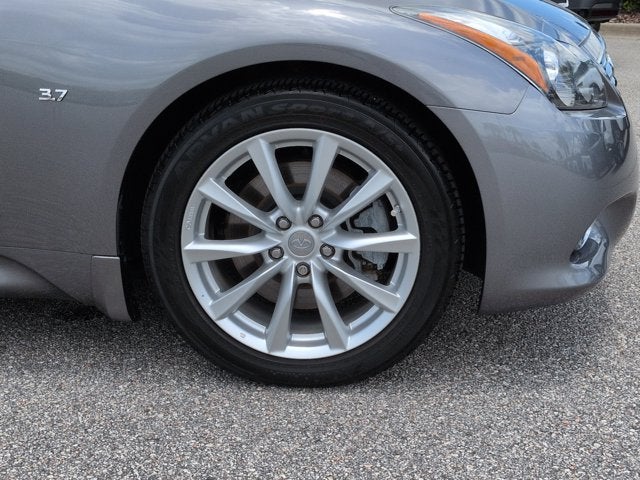 2015 INFINITI Q60 Base