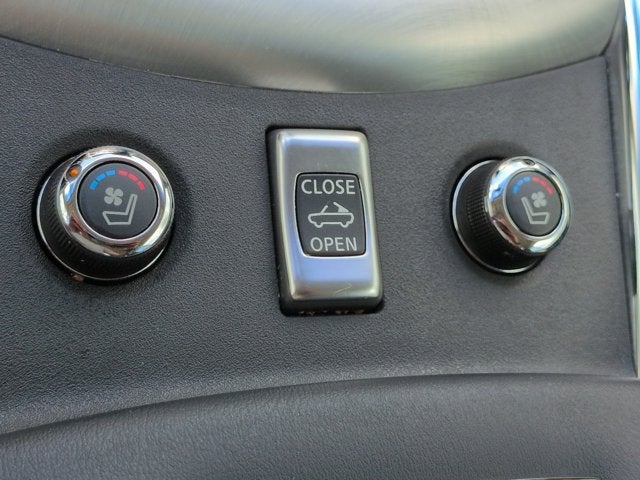 2015 INFINITI Q60 Base
