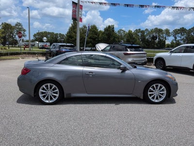 2015 INFINITI Q60 Base