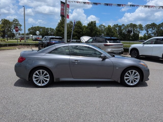 2015 INFINITI Q60 Base