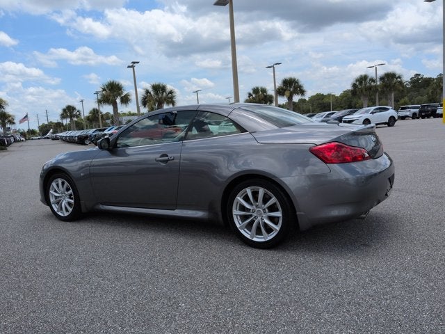 2015 INFINITI Q60 Base