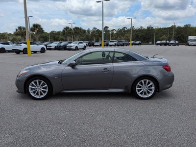 2015 INFINITI Q60 Base
