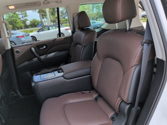 2023 INFINITI QX80 Premium Select