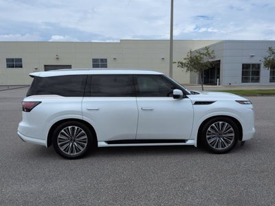 2026 INFINITI QX80 LUXE