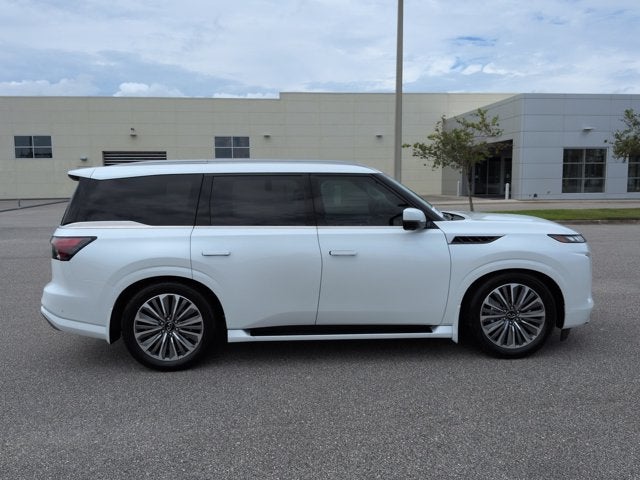 2026 INFINITI QX80 LUXE