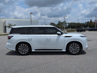 2026 INFINITI QX80 LUXE