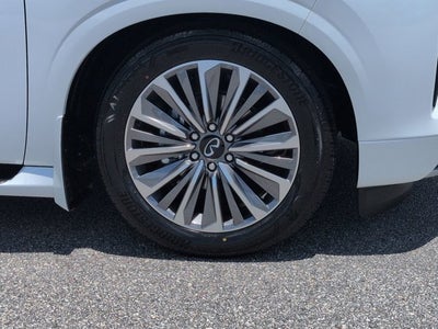2026 INFINITI QX80 LUXE