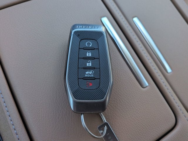 2026 INFINITI QX80 LUXE