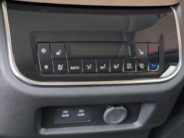 2026 INFINITI QX80 LUXE