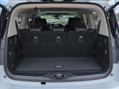 2026 INFINITI QX80 LUXE