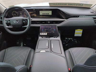 2026 INFINITI QX80 LUXE