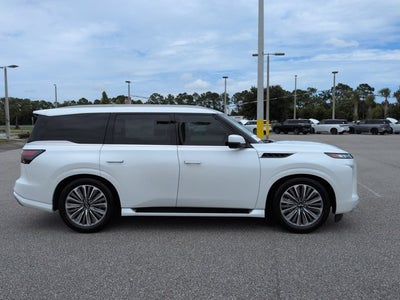 2026 INFINITI QX80 LUXE