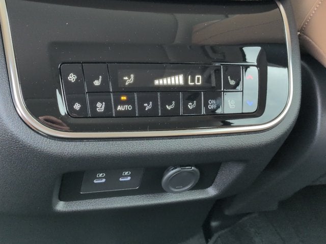 2026 INFINITI QX80 LUXE