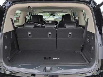 2026 INFINITI QX80 LUXE