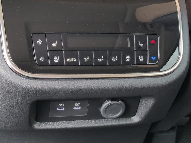 2026 INFINITI QX80 LUXE