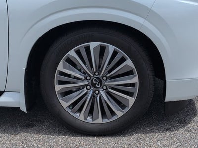 2026 INFINITI QX80 LUXE
