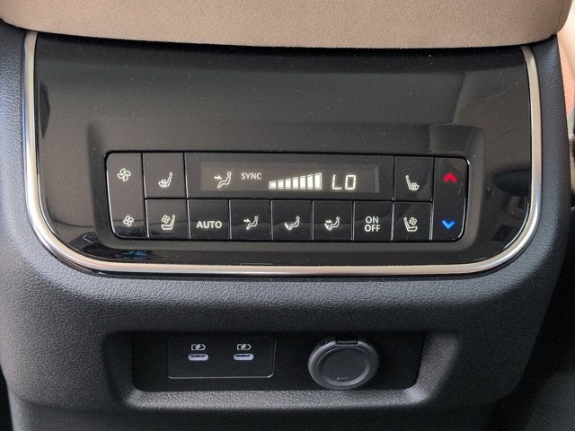 2026 INFINITI QX80 LUXE