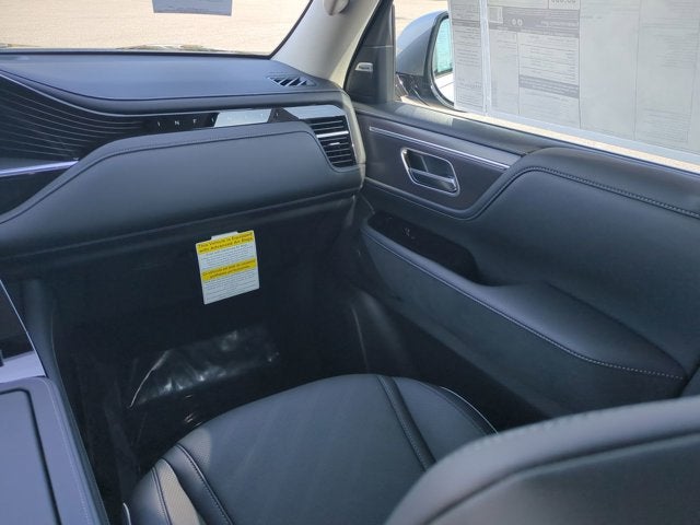 2026 INFINITI QX80 LUXE