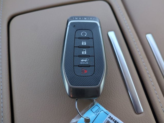 2026 INFINITI QX80 LUXE