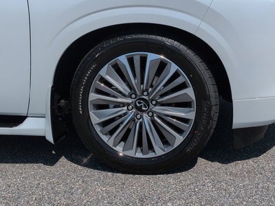 2026 INFINITI QX80 LUXE